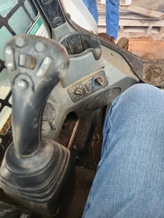 Image of Bobcat T595 equipment image 2