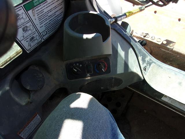 Image of Bobcat T595 equipment image 2