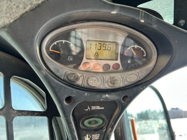 Image of Bobcat T650 equipment image 4