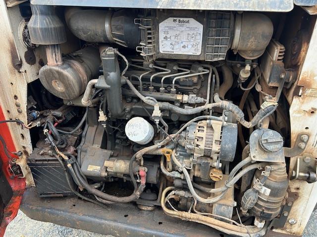 Image of Bobcat T650 equipment image 4