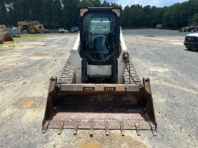 Image of Bobcat T650 equipment image 3