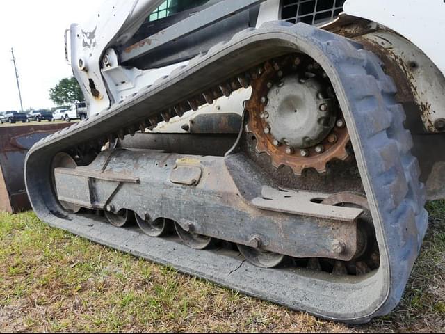 Image of Bobcat T650 equipment image 4