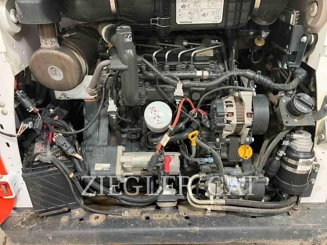 Image of Bobcat T650 equipment image 4