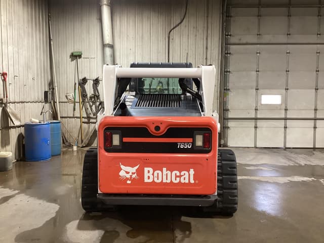 Image of Bobcat T650 equipment image 2