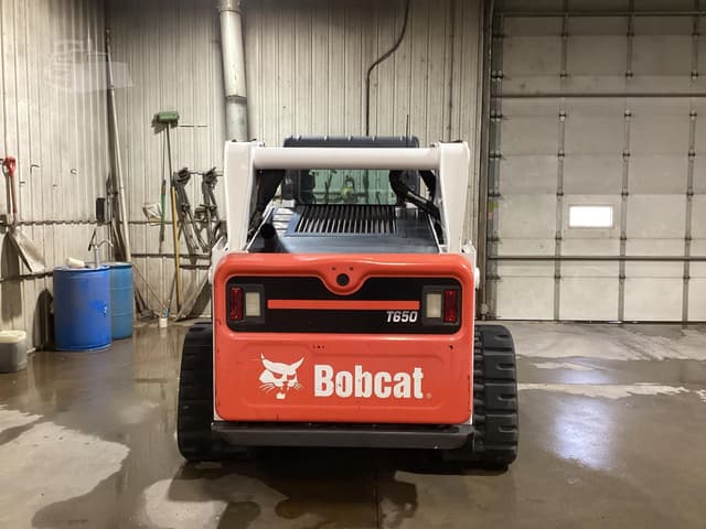 Image of Bobcat T650 equipment image 2