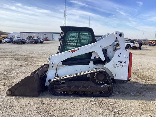 Image of Bobcat T650 equipment image 2