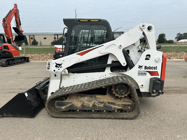Image of Bobcat T650 equipment image 4