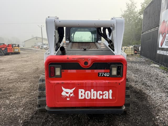 Image of Bobcat T740 equipment image 2