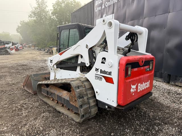 Image of Bobcat T740 equipment image 1