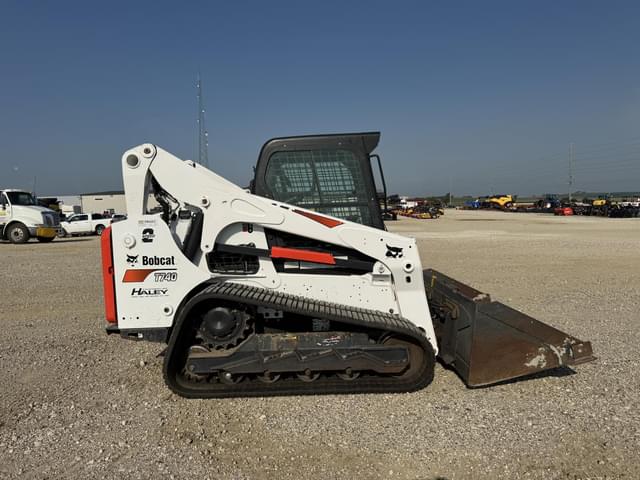 Image of Bobcat T740 equipment image 2