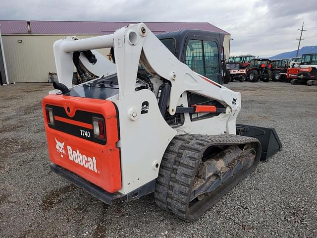 Image of Bobcat T740 equipment image 3