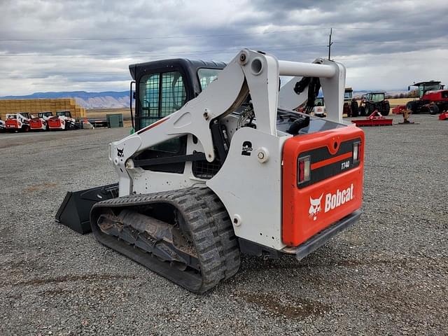 Image of Bobcat T740 equipment image 2