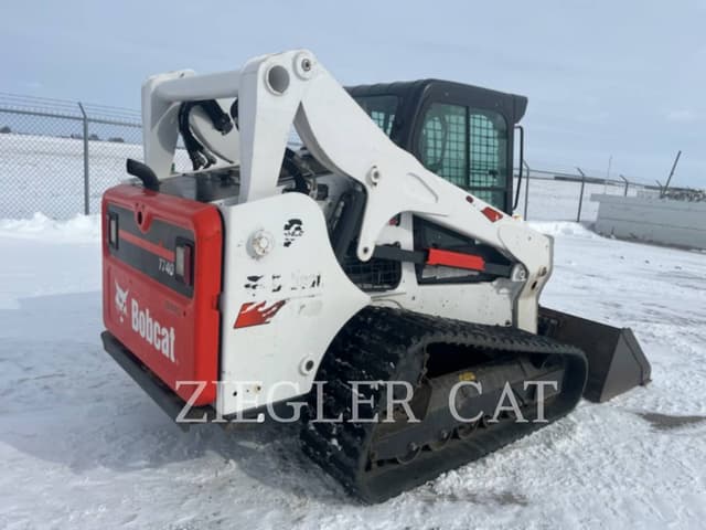 Image of Bobcat T740 equipment image 2
