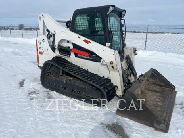 Image of Bobcat T740 equipment image 1
