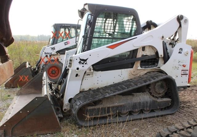 Image of Bobcat T740 equipment image 1
