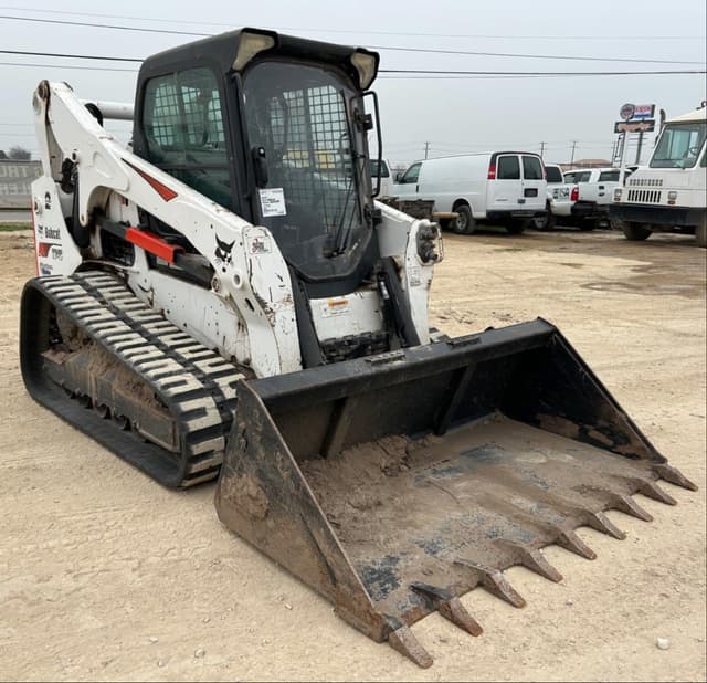 Image of Bobcat T740 equipment image 2