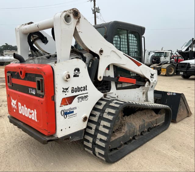 Image of Bobcat T740 equipment image 3