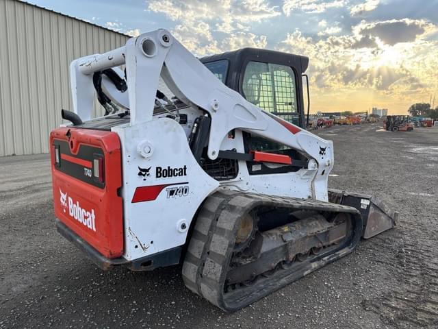 Image of Bobcat T740 equipment image 2