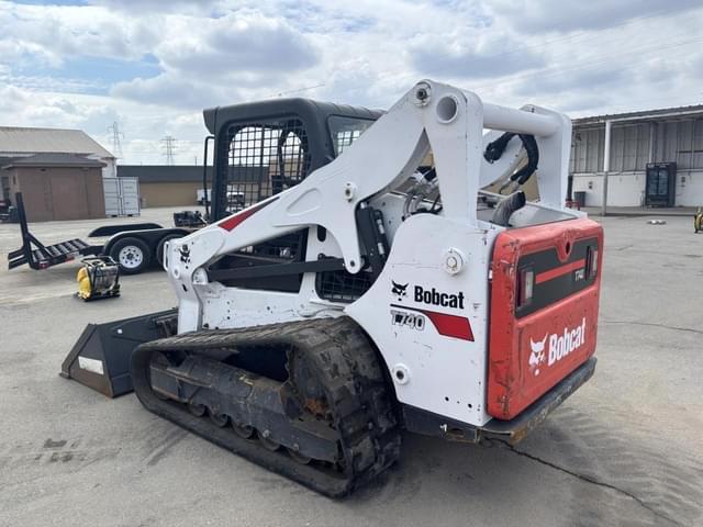 Image of Bobcat T740 equipment image 3