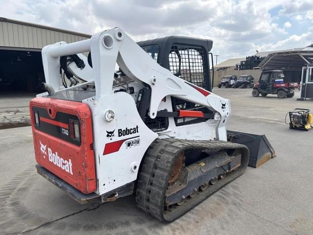 Image of Bobcat T740 equipment image 2