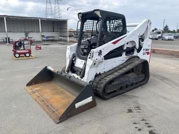 Main image Bobcat T740