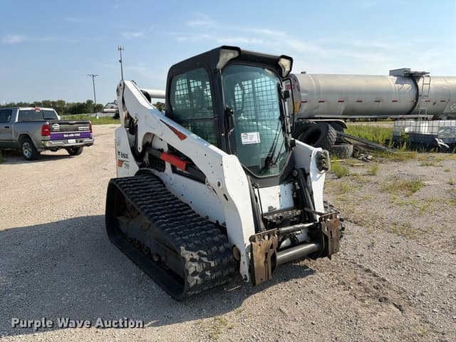 Image of Bobcat T740 equipment image 2