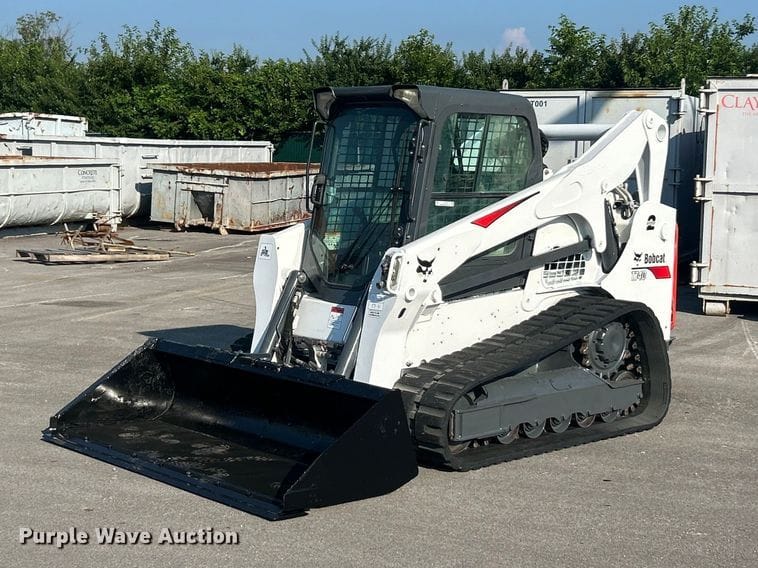 2019 Bobcat T740 Equipment Image0