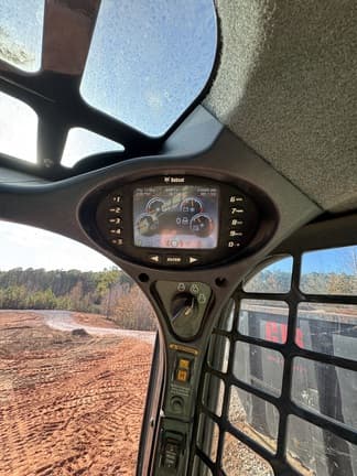 Image of Bobcat T770 equipment image 3