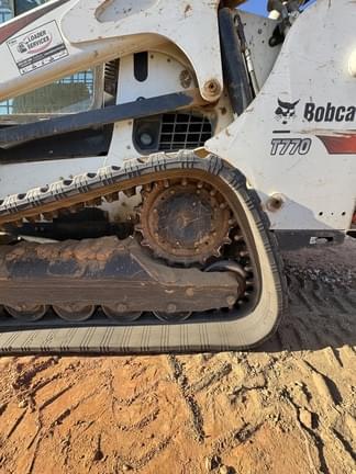 Image of Bobcat T770 equipment image 4