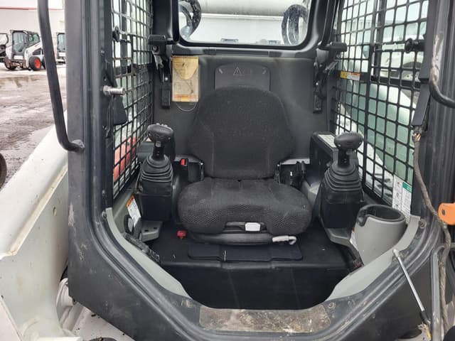 Image of Bobcat T770 equipment image 4
