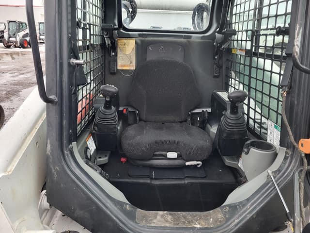 Image of Bobcat T770 equipment image 4