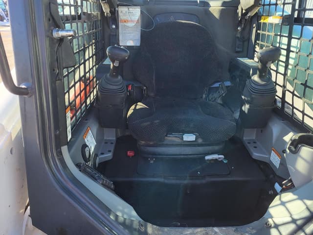 Image of Bobcat T770 equipment image 4
