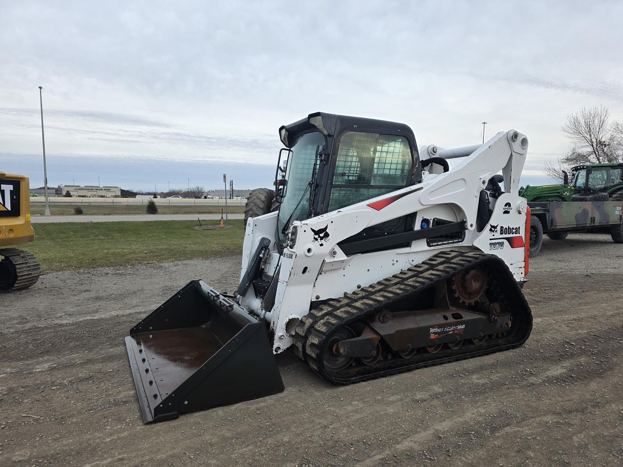 2019 Bobcat T870 Equipment Image0