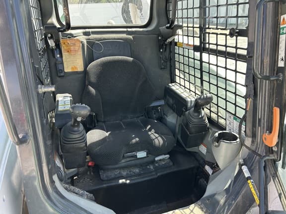 Image of Bobcat T870 equipment image 2