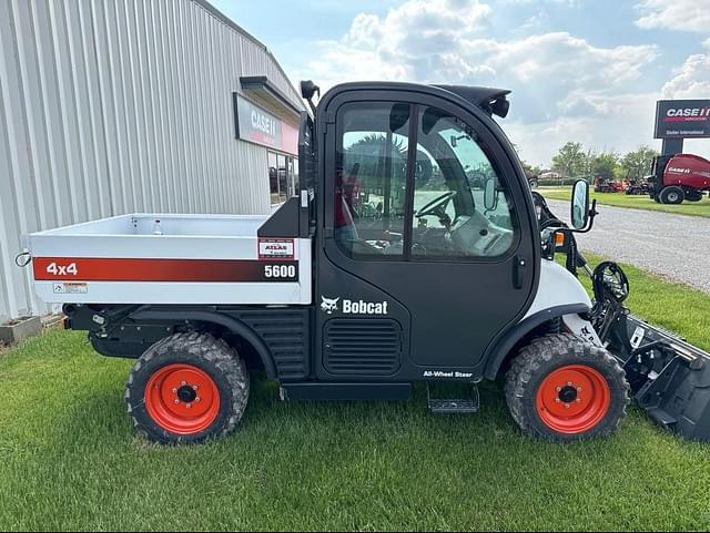 Image of Bobcat Toolcat 5600 equipment image 1