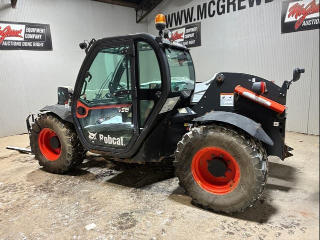 Image of Bobcat V519 equipment image 2