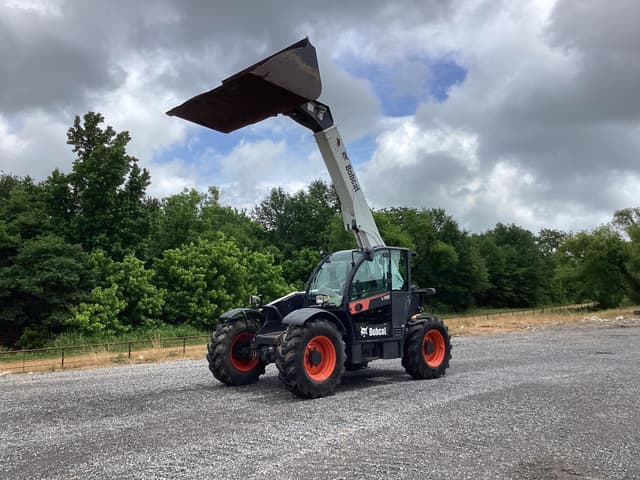 Image of Bobcat V723 equipment image 4