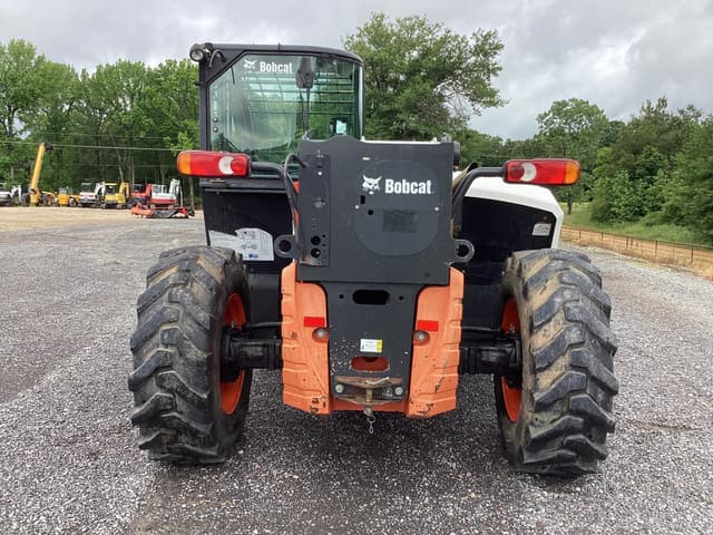 Image of Bobcat V723 equipment image 3