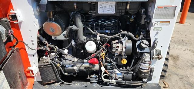 Image of Bobcat T650 equipment image 4