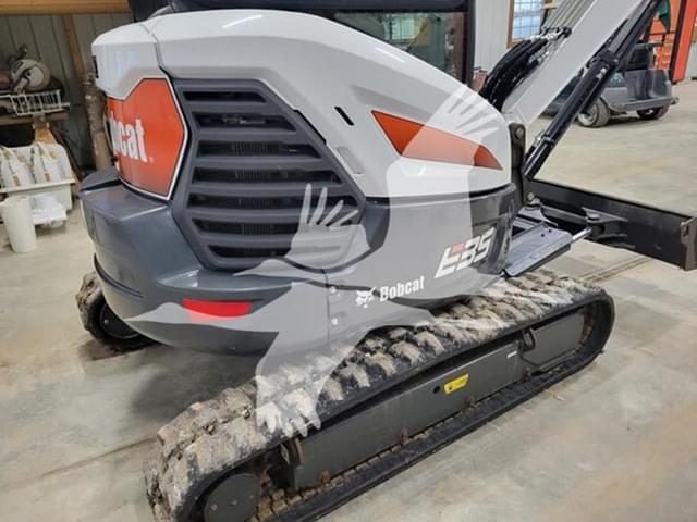 Image of Bobcat E35 equipment image 1