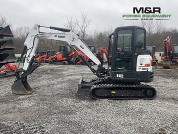 Main image Bobcat E42