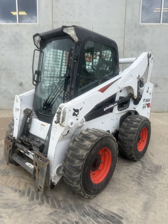 2019 Bobcat S740 Equipment Image0