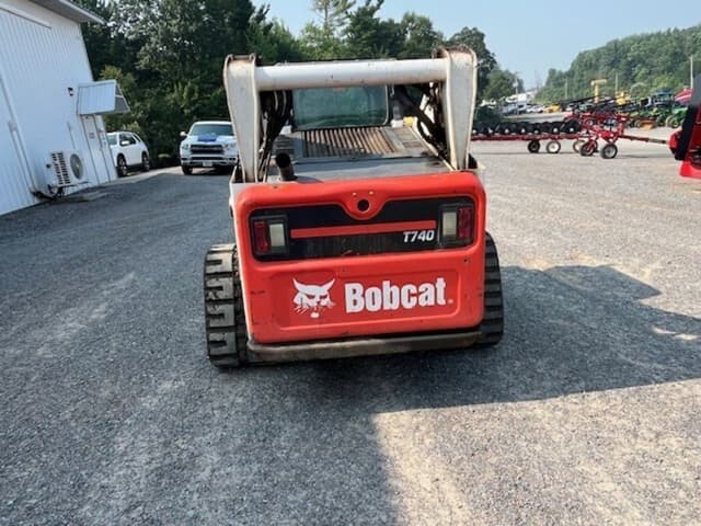 Image of Bobcat T740 equipment image 3