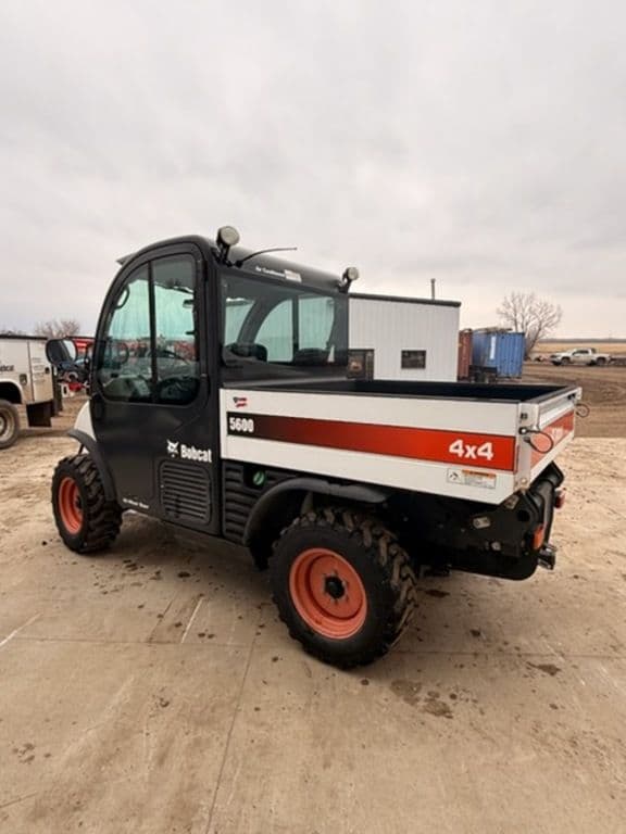 Image of Bobcat Toolcat 5600 equipment image 1