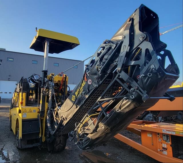 Image of Bomag BM600/15 equipment image 3