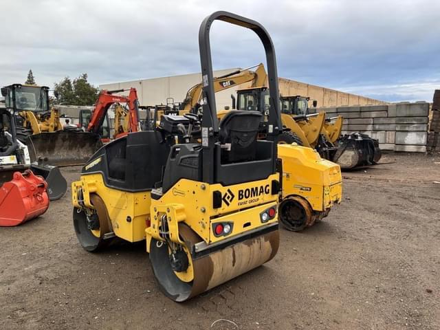 Image of Bomag BW120SL-5 equipment image 3