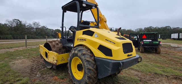 Image of Bomag BW177PDH equipment image 4