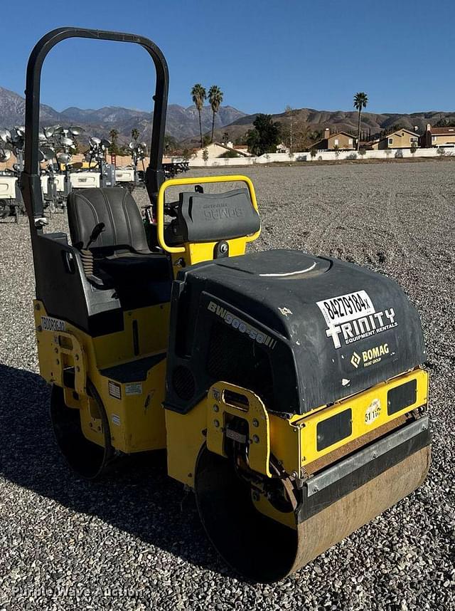 Image of Bomag BW900-50 equipment image 2