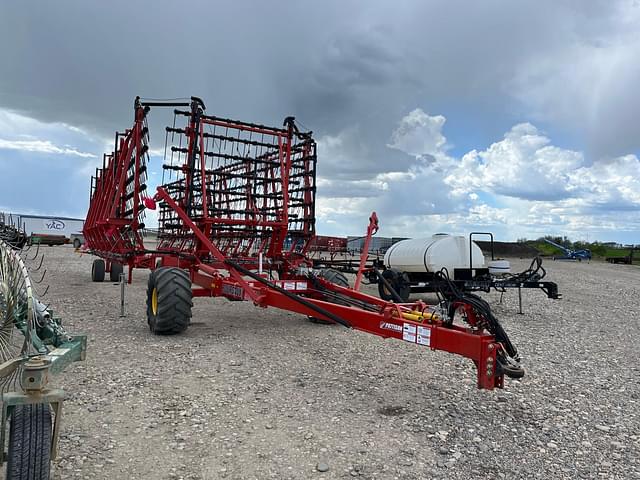 Image of Bourgault XR770-90 equipment image 1