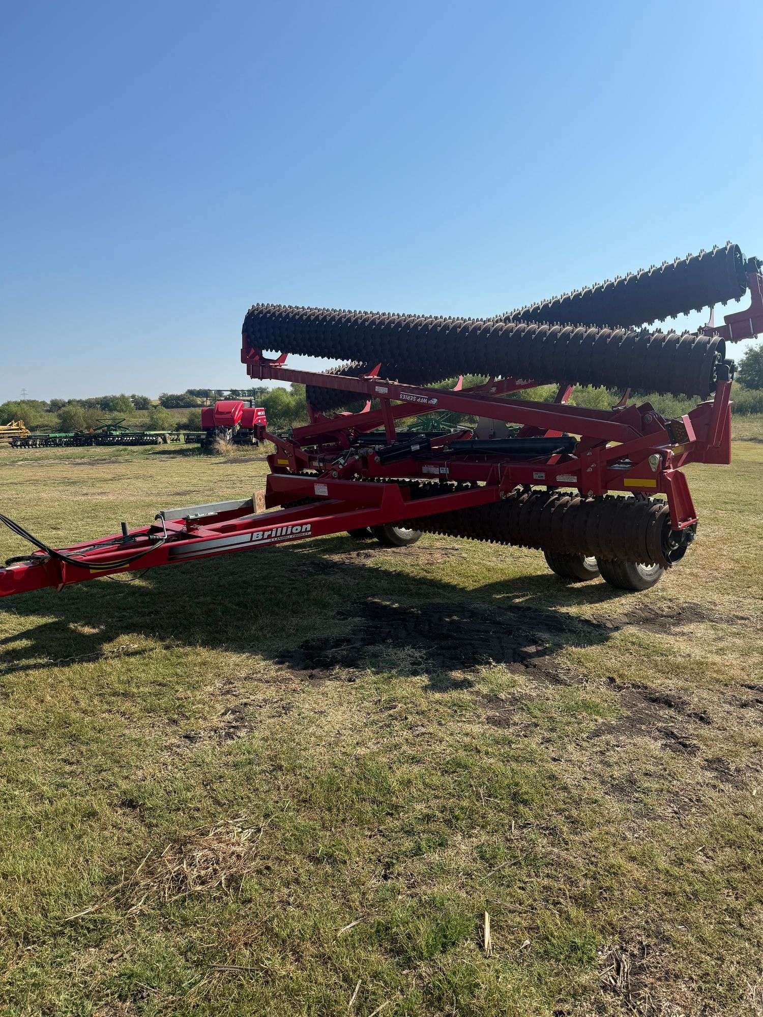 2019 Brillion WFP46 Equipment Image0